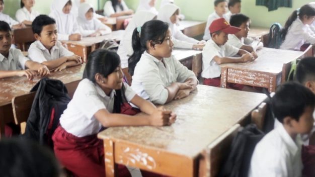 Ciri-ciri Pembelajaran Berorientasi Konstruktivisme